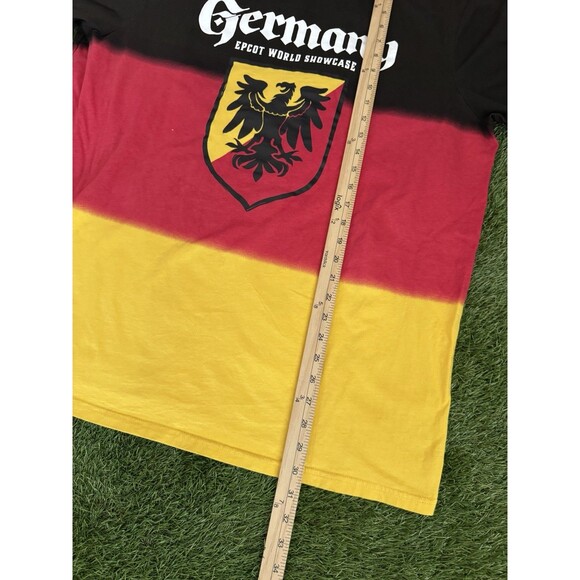 Disney Parks Germany Epcot World Theme Park Showcase T-shirt Men’s Size XL - Picture 5 of 6